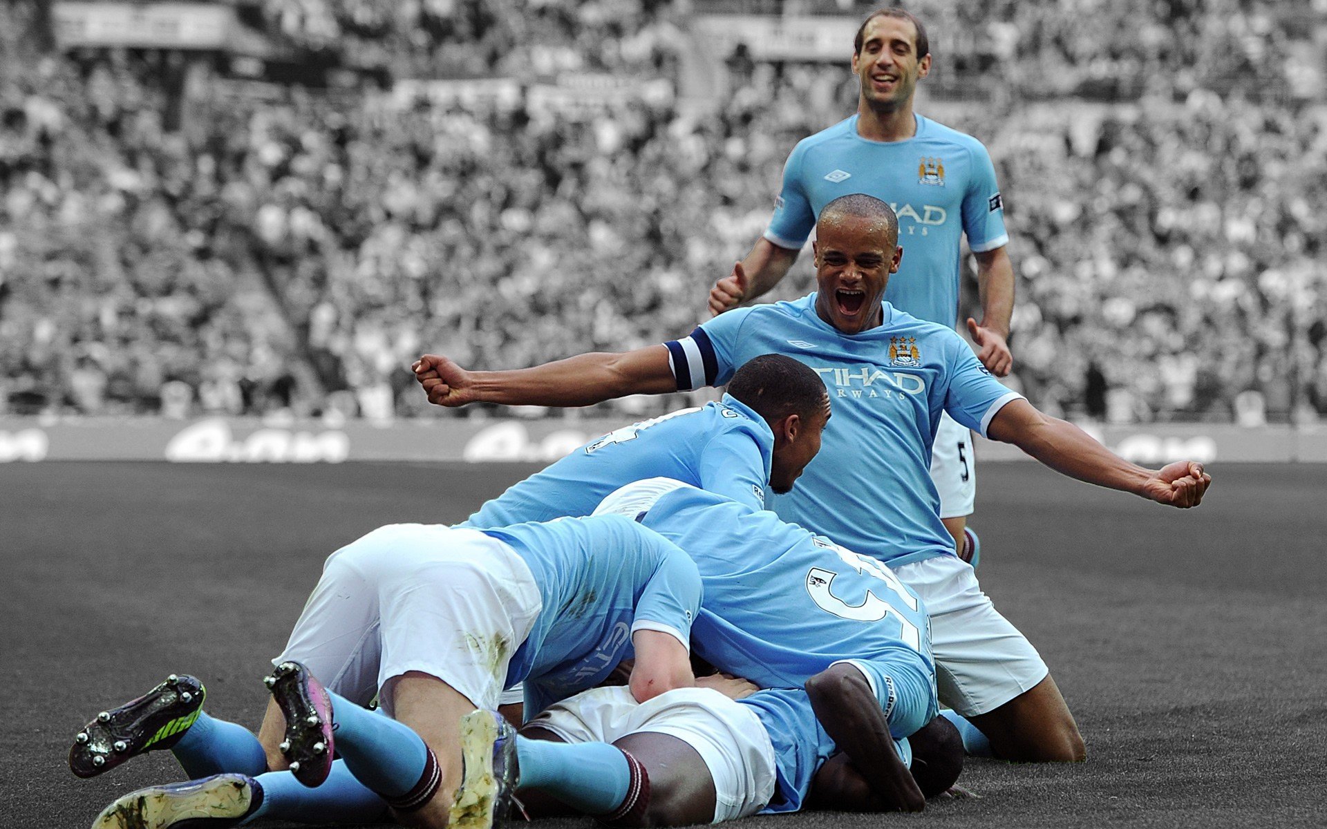 这是一篇为您定制的文章,围绕拉沃尔杯碾压戴维斯杯与西西帕斯扛起全队这两个核心关键词展开,旨在探讨网球团体赛事的格局变迁与个人英雄主义